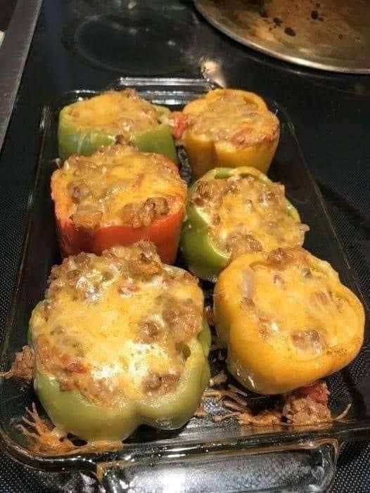 Stuffed bell peppers with ground beef