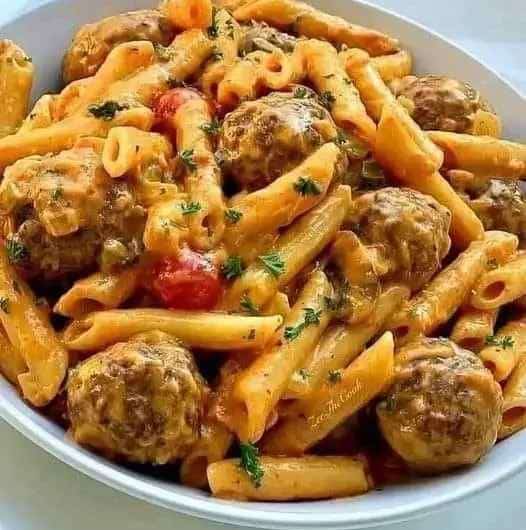 Penne pasta with meat balls