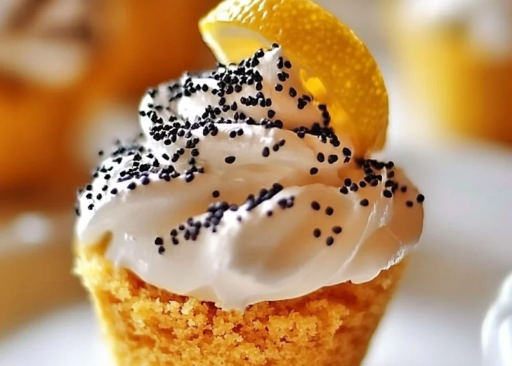 No-Bake Lemon Mini Cheesecakes