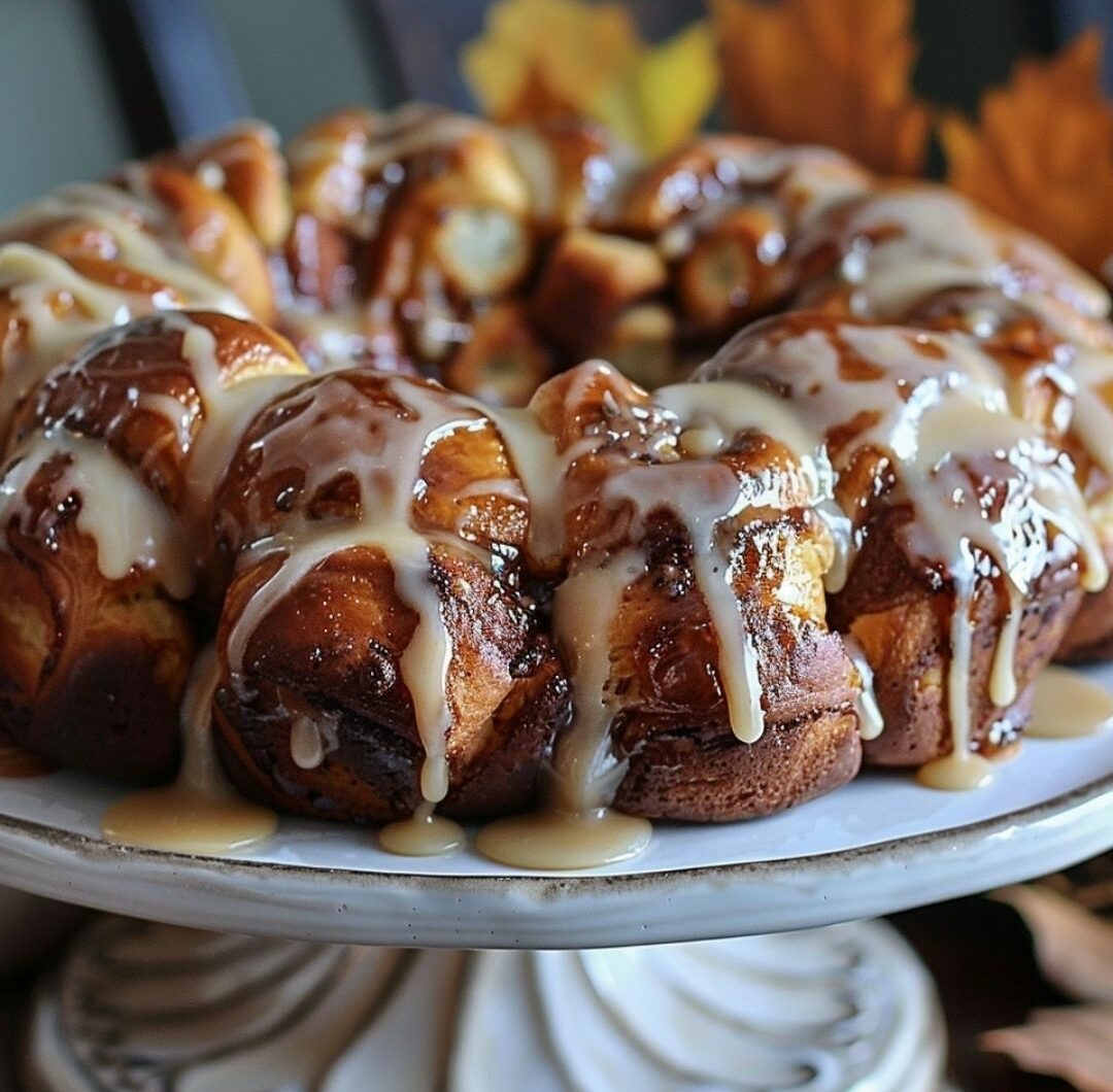 Cinnamon Roll Monkey Bread